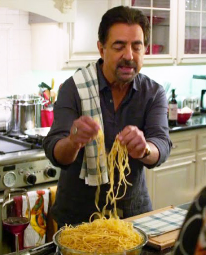 Joe Mantegna preparing pasta in an unconventional way.
